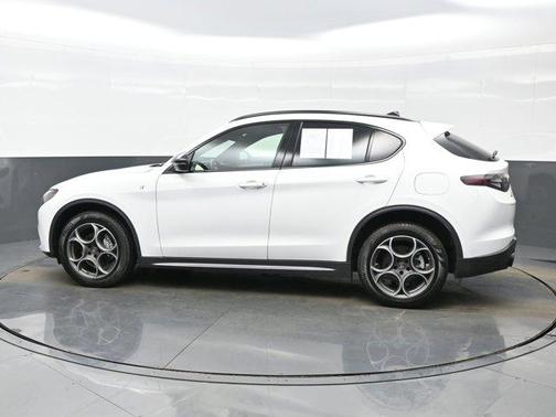 2024 Alfa Romeo Stelvio Ti