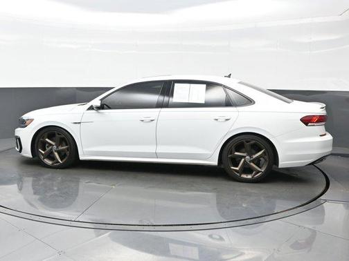 2021 Volkswagen Passat 2.0T R-Line