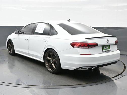 2021 Volkswagen Passat 2.0T R-Line