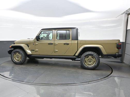 41 2026 Jeep Gladiator Willys 41 4x4