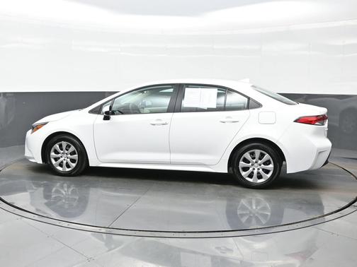 Ice Cap 2025 Toyota Corolla LE