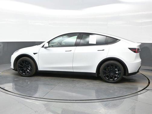2021 Tesla Model Y Standard Range Rear-Wheel Drive