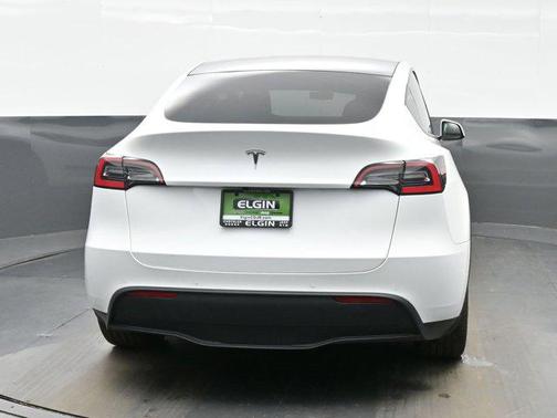 2021 Tesla Model Y Standard Range Rear-Wheel Drive