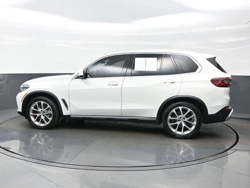 Alpine White 2023 BMW X5 sDrive40i