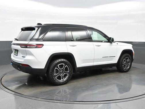 2024 Jeep Grand Cherokee 4xe Trailhawk