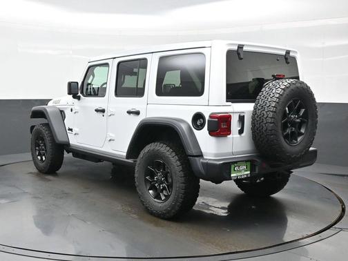 Bright White Clearcoat 2027 Jeep Wrangler Willys