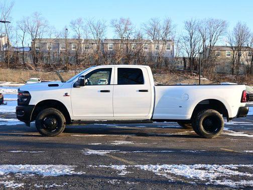 2026 RAM 3500 Tradesman Crew Cab 4x4 8' Box
