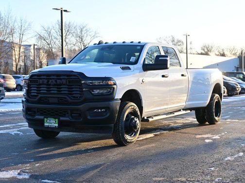 2026 RAM 3500 Tradesman Crew Cab 4x4 8' Box