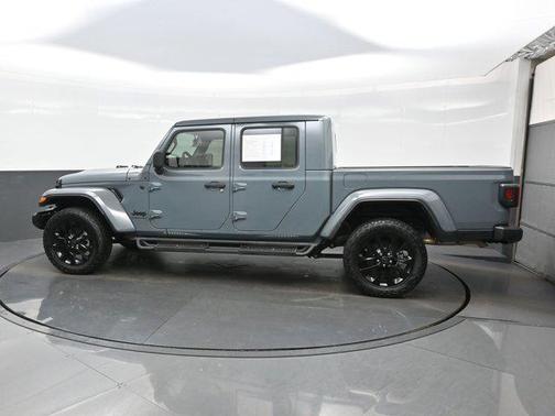 2025 Jeep Gladiator Nighthawk