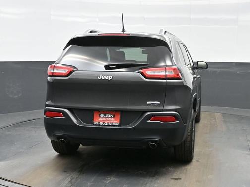 Granite Crystal Metallic Clearcoat 2014 Jeep Cherokee Latitude