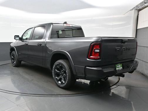 Granite Crystal Metallic Clearcoat 2027 RAM 1500 Big Horn/Lone Star