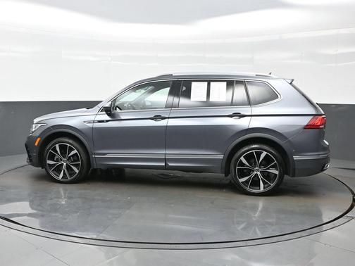 Platinum Gray Metallic 2024 Volkswagen Tiguan 2.0T SEL R-Line 4MOTION