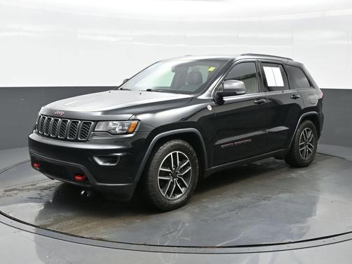 Diamond Black Crystal Pearlcoat 2020 Jeep Grand Cherokee Trailhawk