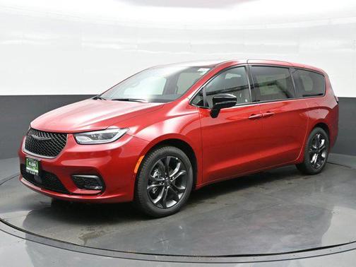 2026 Chrysler Pacifica L