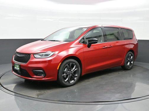 2026 Chrysler Pacifica L