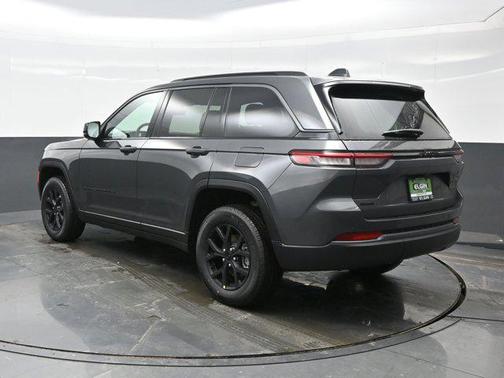 2026 Jeep Grand Cherokee Altitude