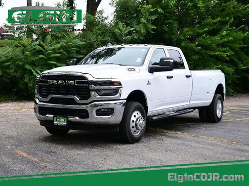 2025 RAM 3500 Tradesman Crew Cab 4x4 8' Box