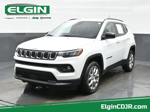 Bright White Clearcoat 2023 Jeep Compass Latitude Lux