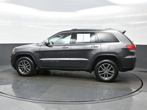 Granite Crystal Metallic Clearcoat 2018 Jeep Grand Cherokee Limited
