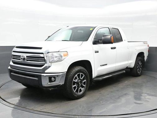 2017 Toyota Tundra SR5