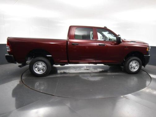 2024 RAM 2500 Tradesman Crew Cab 4x4 6'4' Box