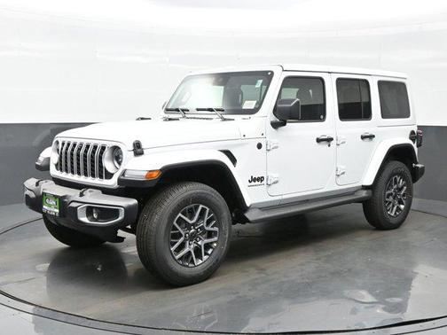 2025 Jeep Wrangler 4-Door Sahara 4x4
