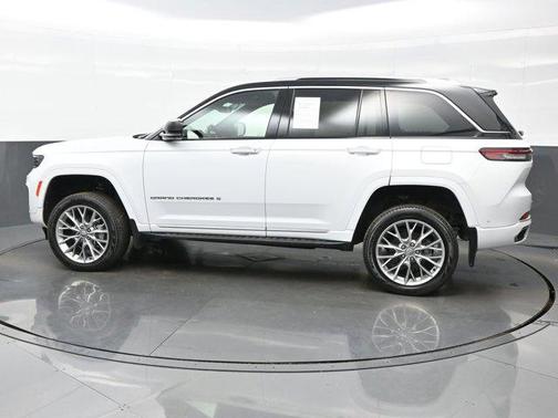 2023 Jeep Grand Cherokee Summit