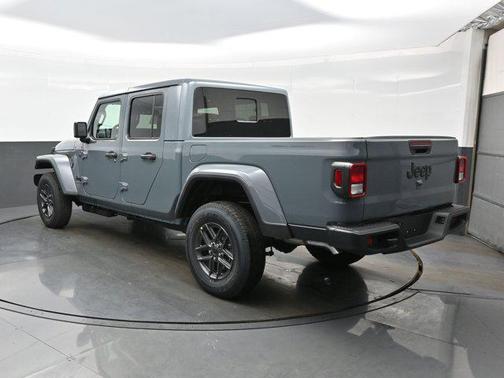 Anvil Clearcoat 2026 Jeep Gladiator Sport S