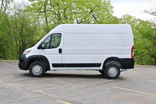 Bright White Clearcoat 2026 RAM ProMaster 1500 Base