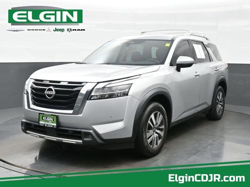 Brilliant Silver Metallic 2023 Nissan Pathfinder SL 4WD