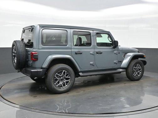 Anvil Clearcoat 2026 Jeep Wrangler 4-Door Sahara 4x4