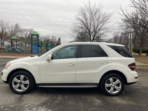 2010 Mercedes-Benz M-Class 4MATIC