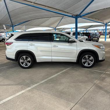 White 2014 Toyota Highlander Limited