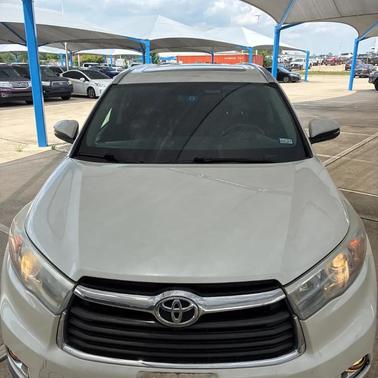 White 2014 Toyota Highlander Limited