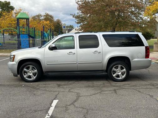 2014 Chevrolet Suburban 1500 LT