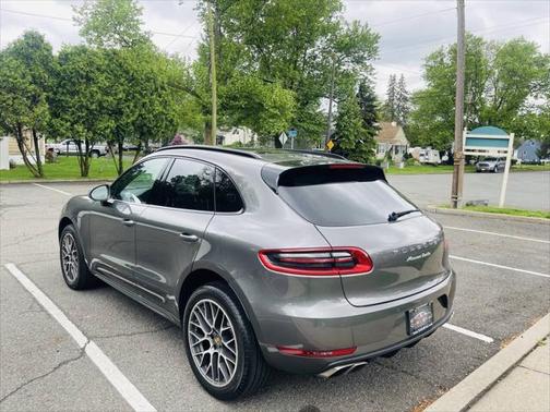 2015 Porsche Macan Turbo