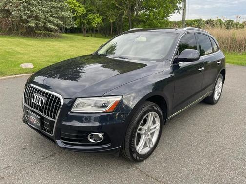 Black 2017 Audi Q5 2.0T Premium