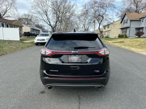 Black 2016 Ford Edge SEL