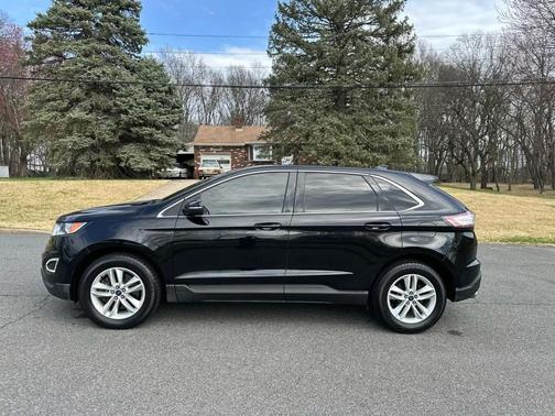 Black 2016 Ford Edge SEL