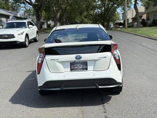 2018 Toyota Prius Four Touring