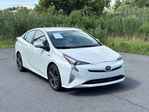 2018 Toyota Prius Four Touring