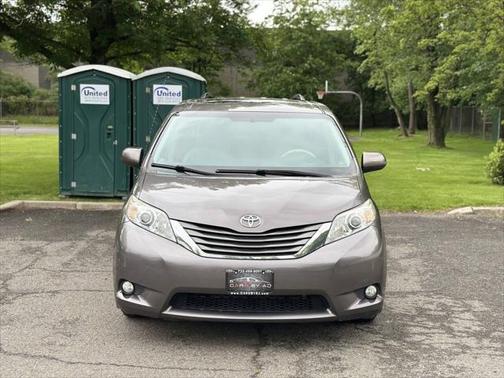 2013 Toyota Sienna XLE