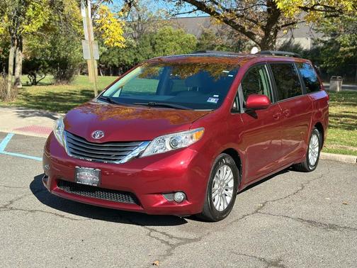 2013 Toyota Sienna XLE