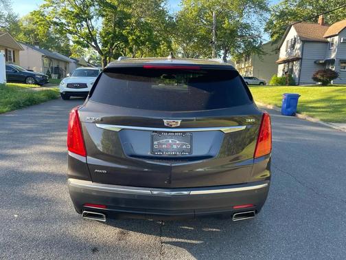 Black 2017 Cadillac XT5 Luxury