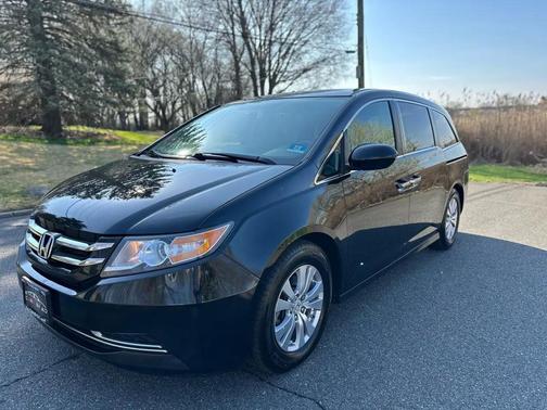 Black 2016 Honda Odyssey SE