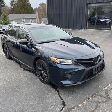 Blue 2018 Toyota Camry SE