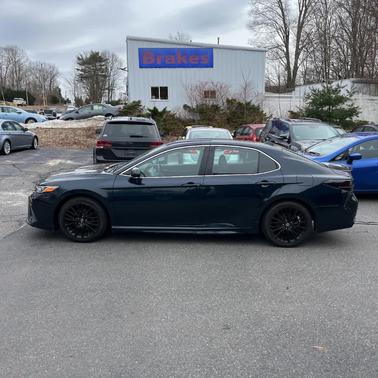 Blue 2018 Toyota Camry SE