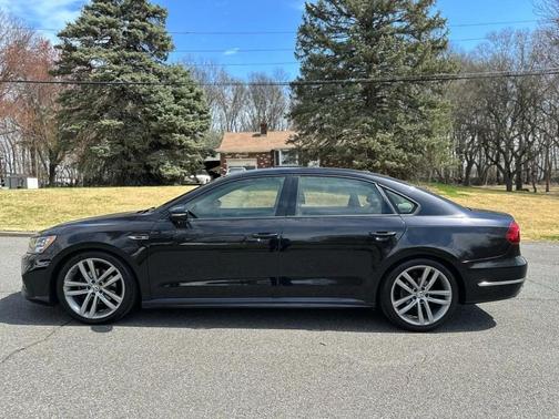 Black 2018 Volkswagen Passat 2.0T R-Line