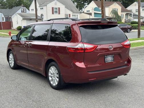 2016 Toyota Sienna XLE Premium
