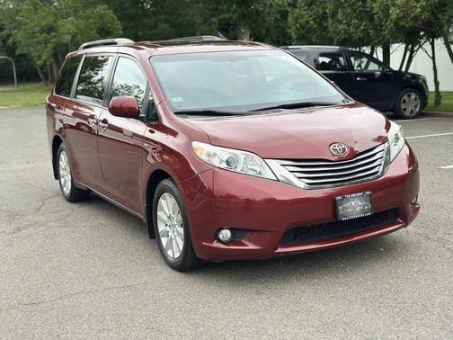 2016 Toyota Sienna XLE Premium